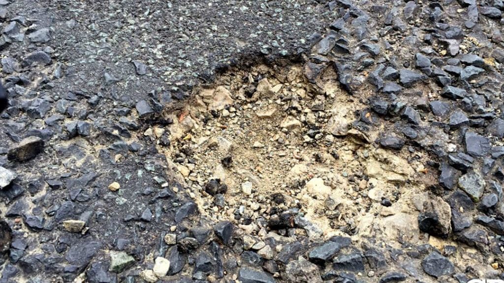 Stress Dependency in Unbound Pavement Material