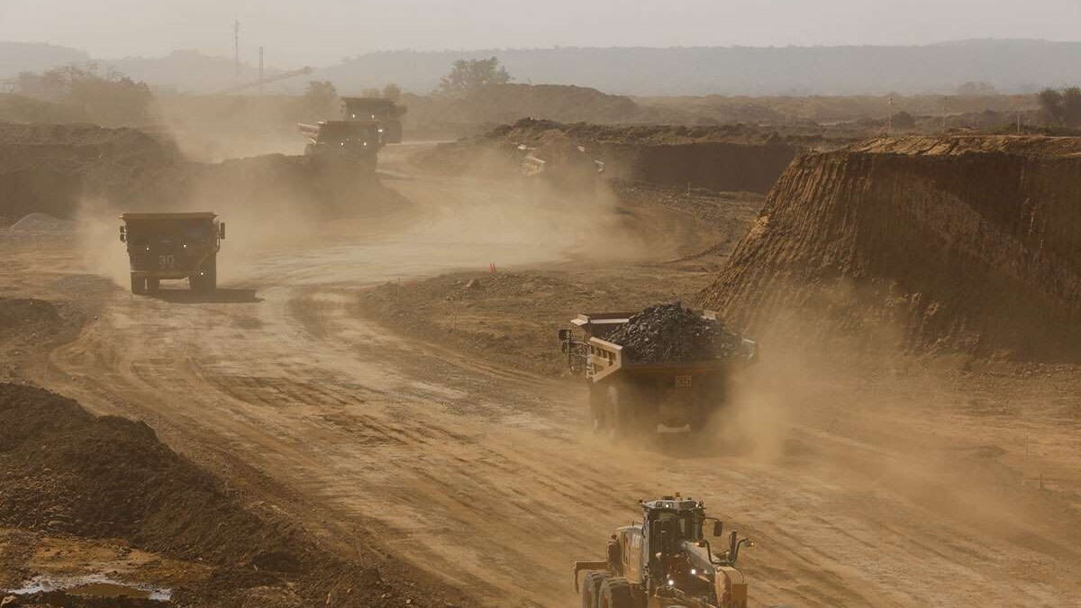 Discovering and Monitoring the Dust Hazards In Mining