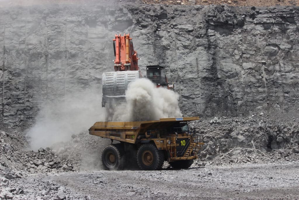 global-road-technology-dust-control-in-surfers-mines