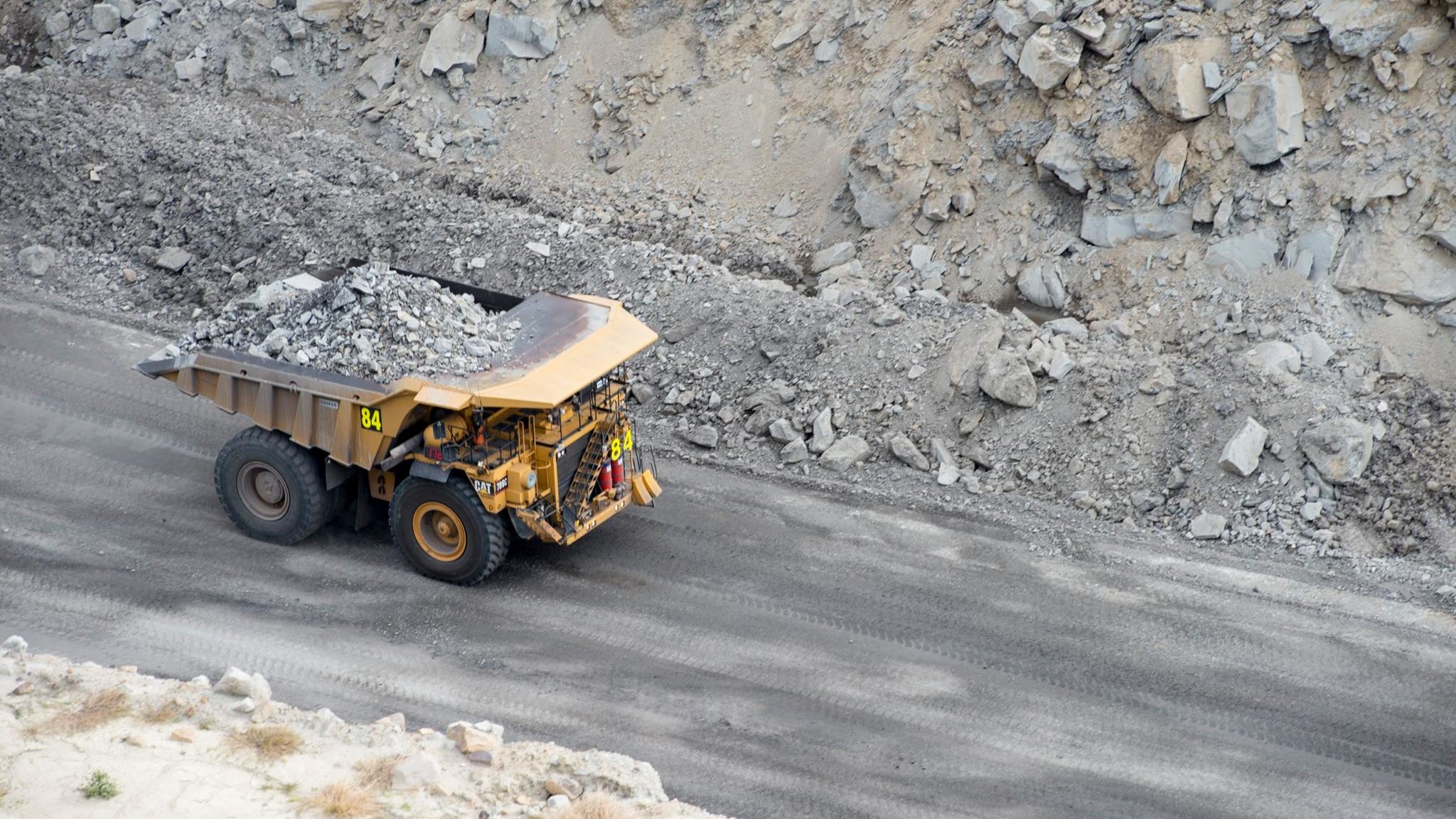 Global Road Technology keeps mine dust suppression supply chain open