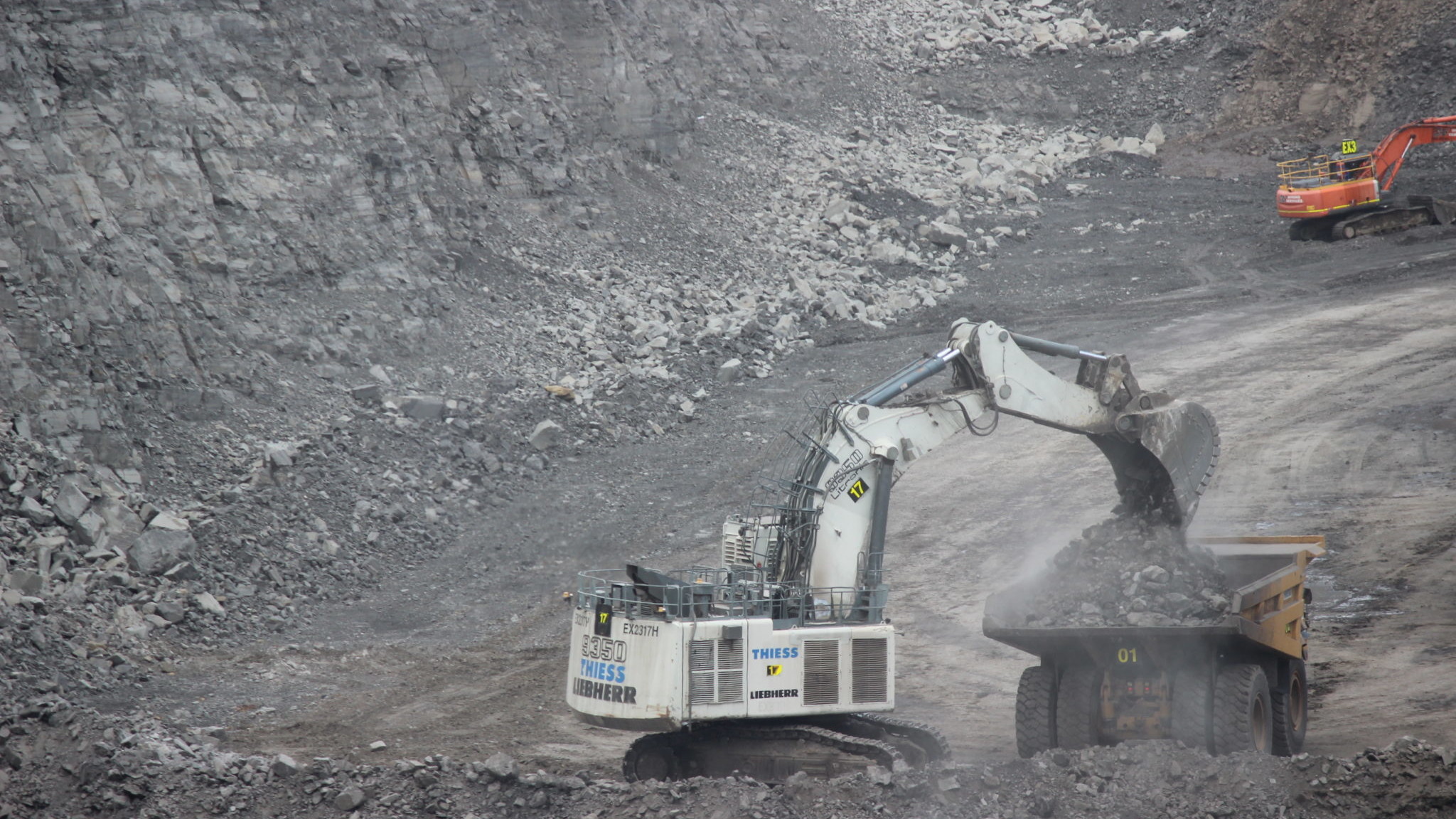 global-road-technology-particle-size-matters-the-importance-of-dust-suppression