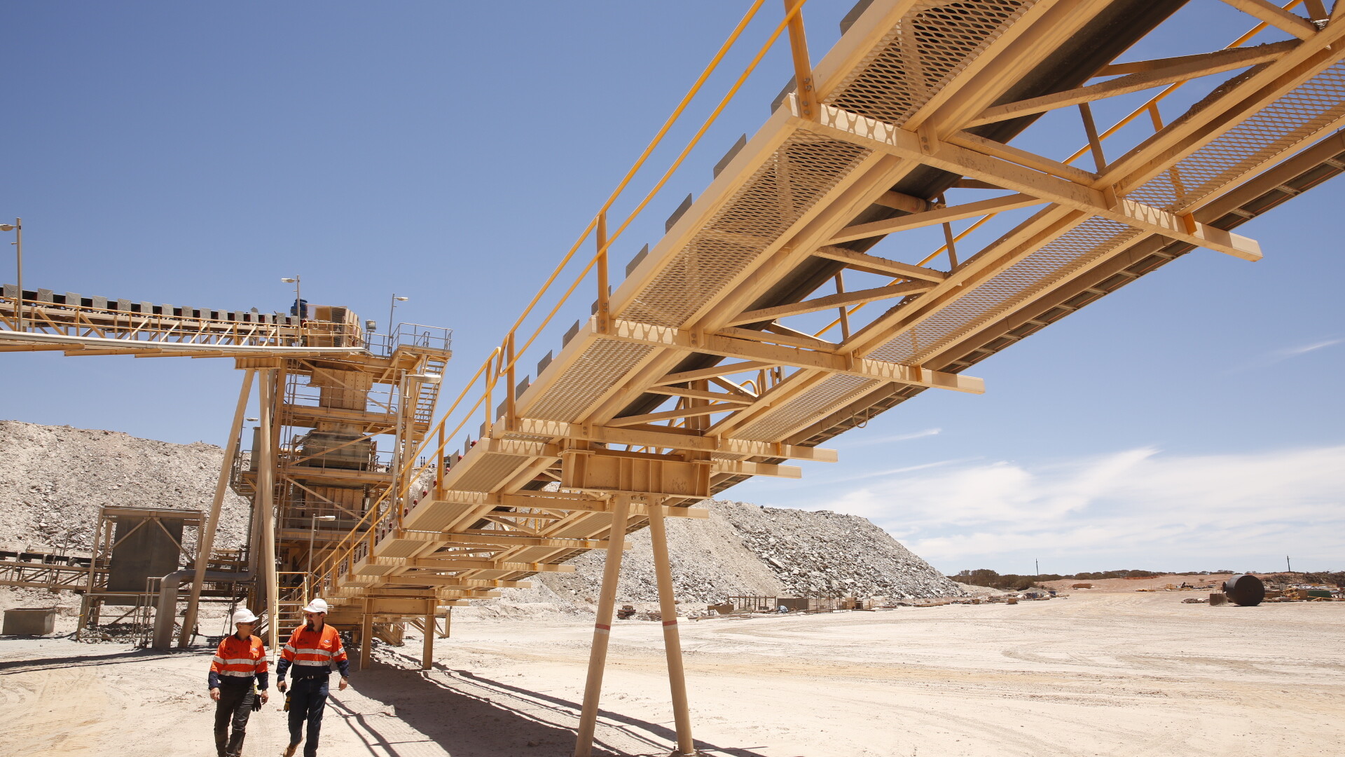 quarry workers exposed to silicosis causing dust