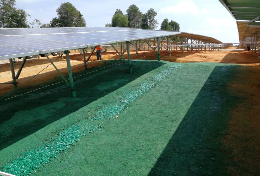 global-road-technology-application-of-dust-control-in-solar-farms