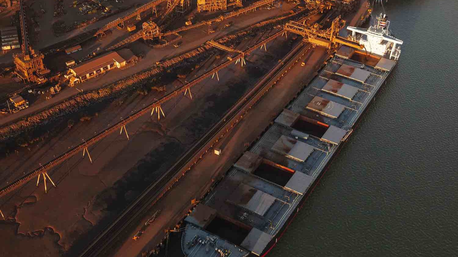 mining-economic-contribution-outlook-of-minerals-and-resources-from-Australia
